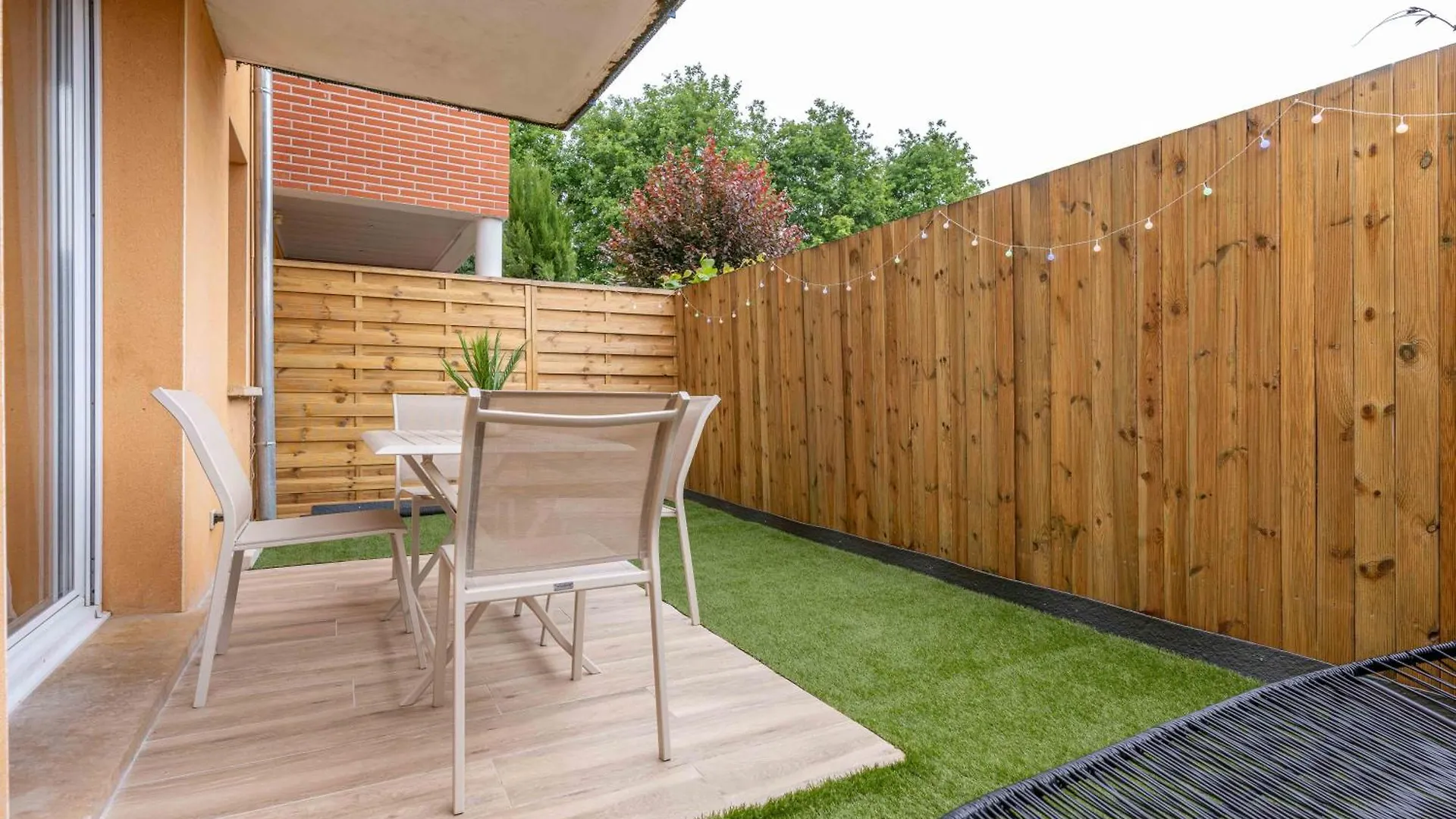 Apartmán Cosy Caussade Parking Gratuit Jardinet Refait A Neuf 0*,  Francie
